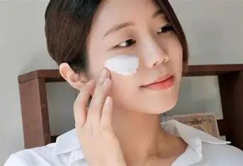 Top 10 kem chống nắng tốt giá sinh viên